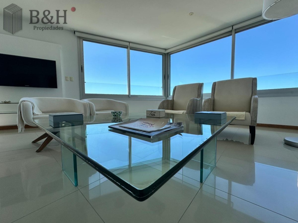 Apartamento ID.8061 - Apartamento de 3 dorm más dep en venta en Punta del Este