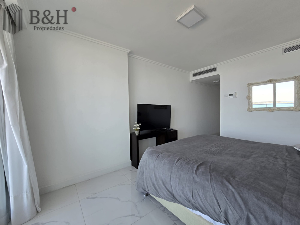 Apartamento ID.8062 - Apartamento en venta y alquiler de 3 dormitorios en Playa Mansa
