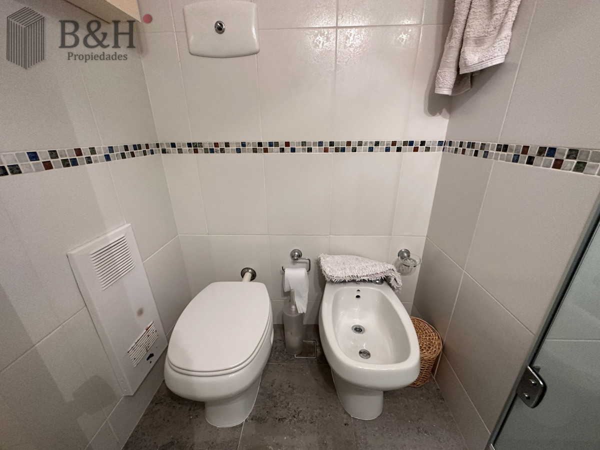 Apartamento ID.5809 - Apartamento de dos dormitorios en venta y alquiler  frente a playa brava