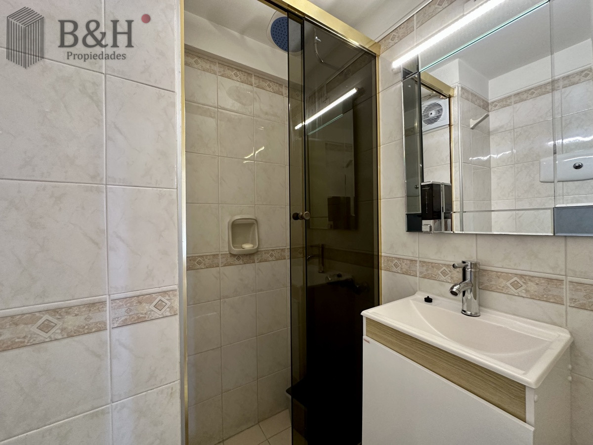 Apartamento ID.6370 -  Apartamento en venta  de dos dormitorios en Punta del Este