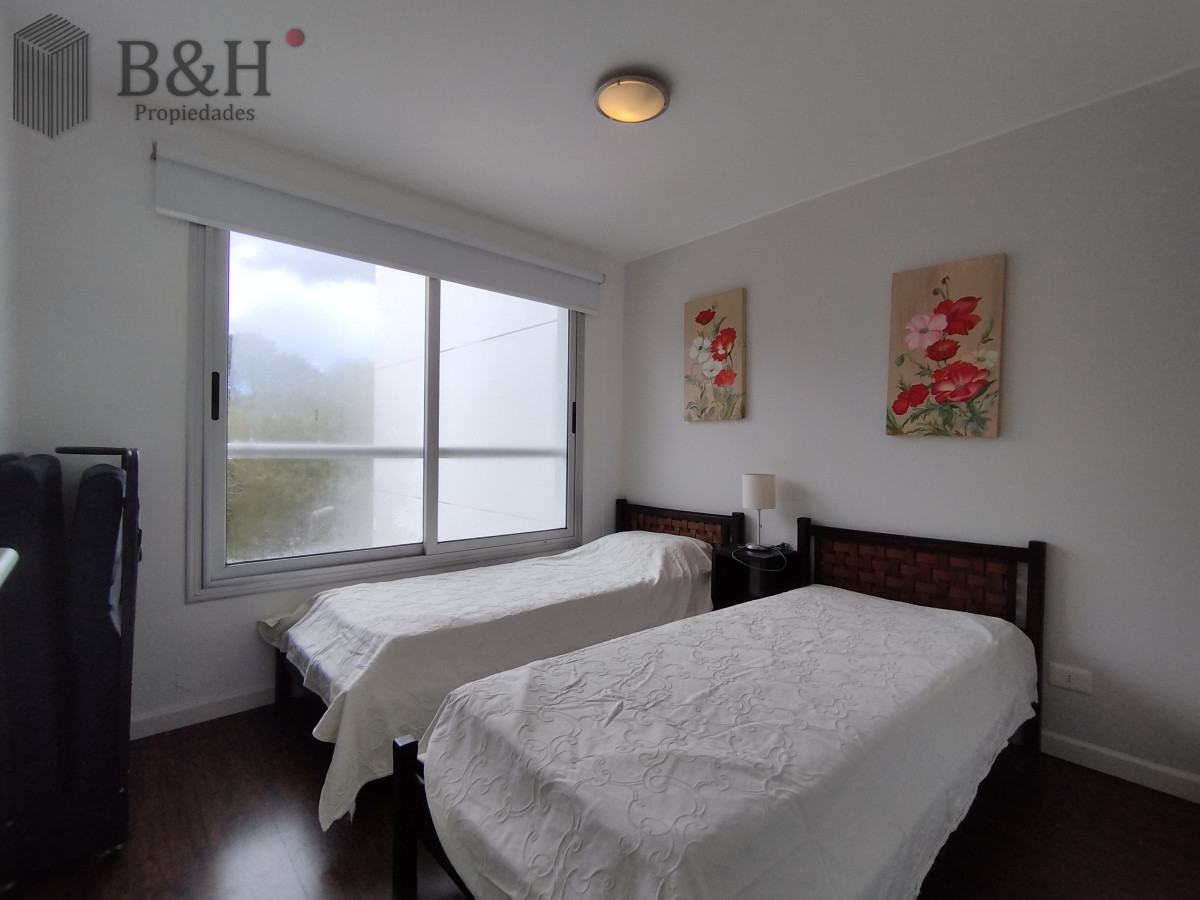Apartamento ID.5817 - Venta de Pent house en de 2 dormitorios zona Playa abrava