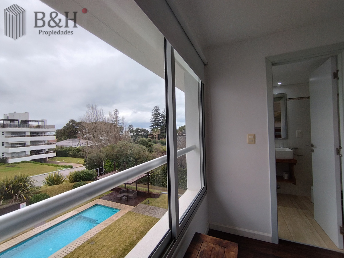 Apartamento ID.5817 - Venta de Pent house en de 2 dormitorios zona Playa abrava