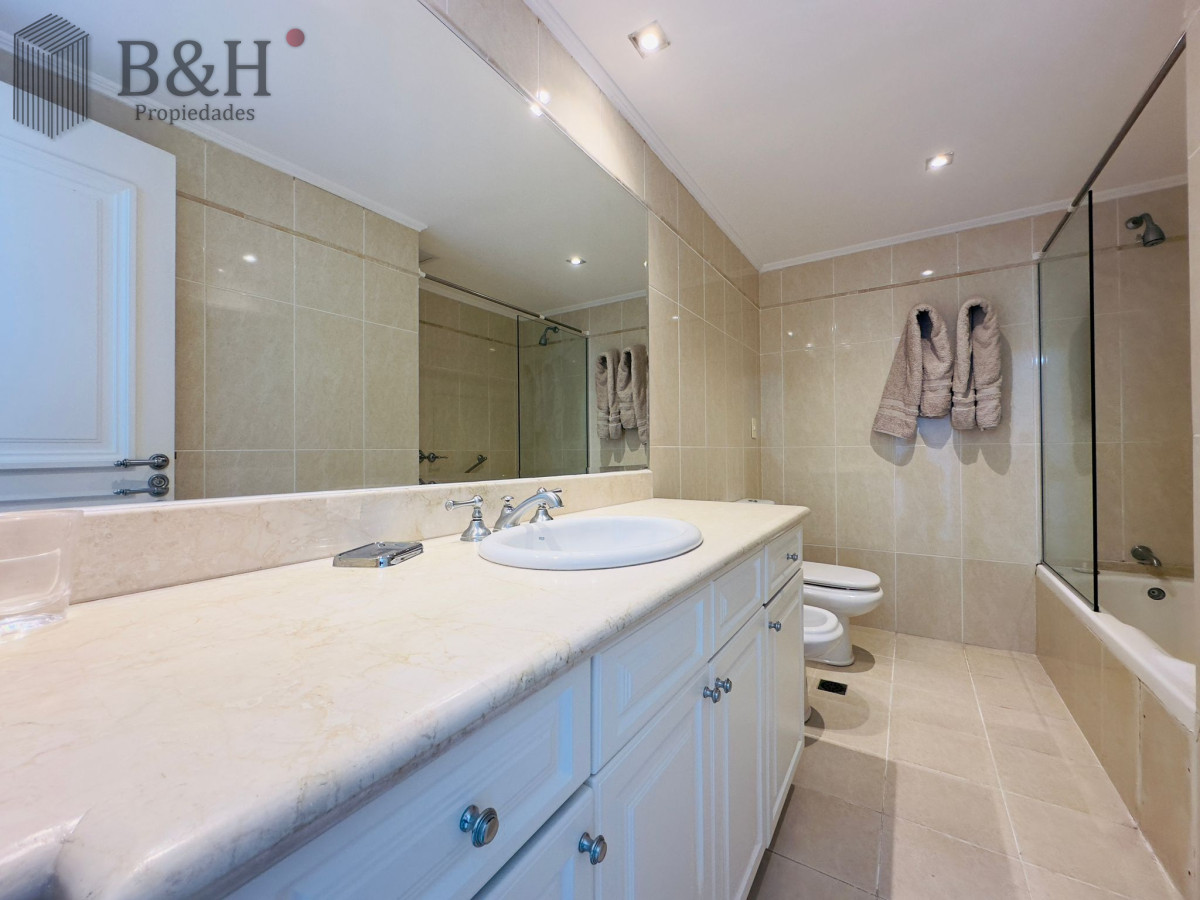 Apartamento ID.8060 - Apto en venta, excelente vista a la playa mansa, isla gorriti.