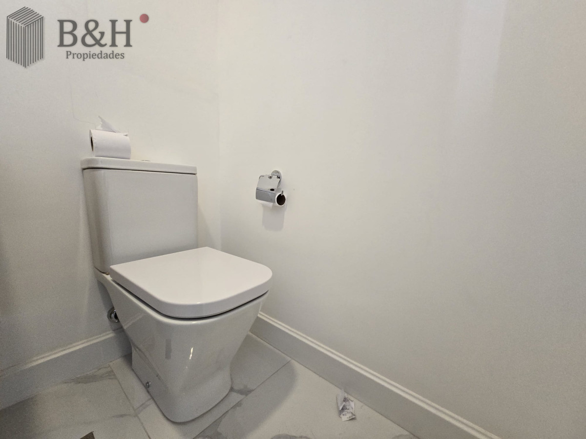 Apartamento ID.8062 - Apartamento en venta y alquiler de 3 dormitorios en Playa Mansa