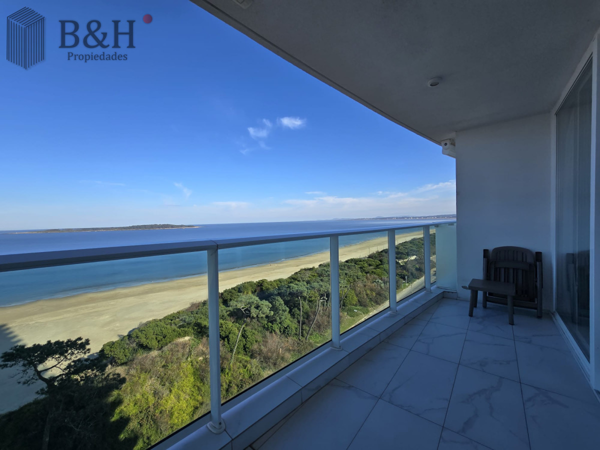 Apartamento ID.8062 - Apartamento en venta y alquiler de 3 dormitorios en Playa Mansa