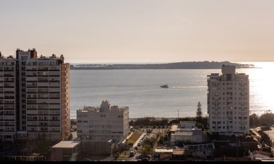 Apartamento en alquiler de 3 dormitorios en Punta del Este.-