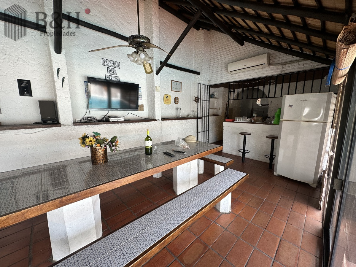 Casa ID.3655 - Casa de 7 dormitorios en venta en Punta del Este