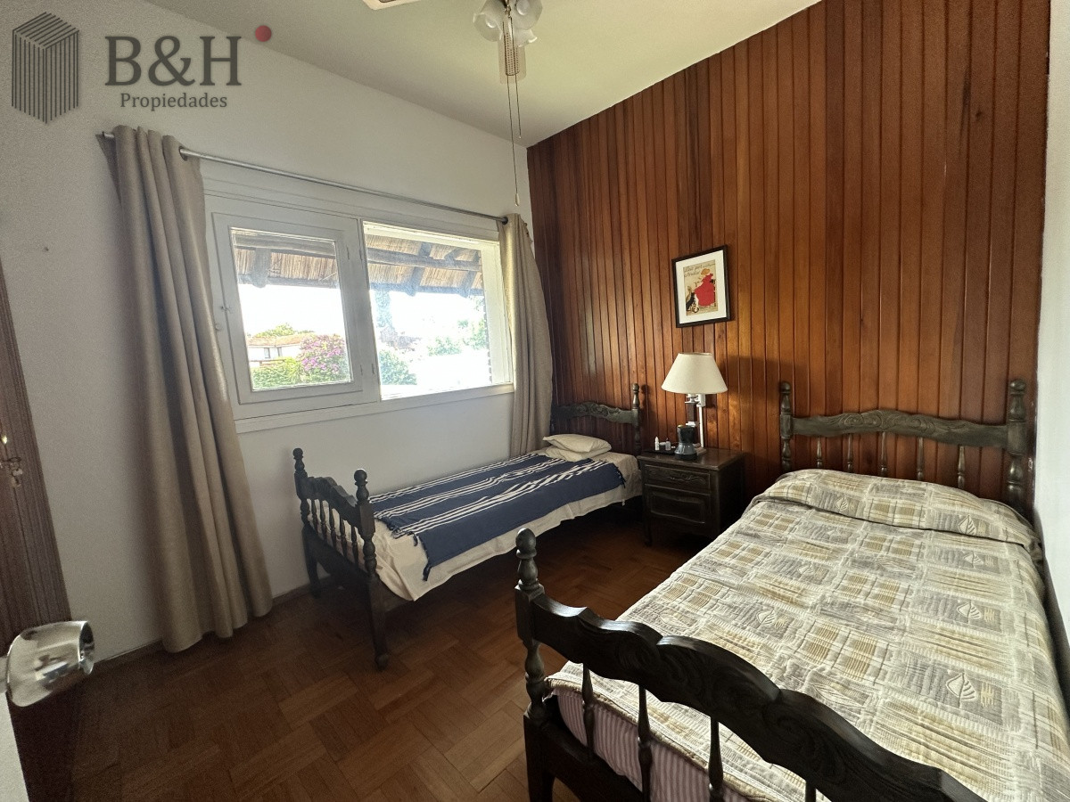 Casa ID.3655 - Casa de 7 dormitorios en venta en Punta del Este