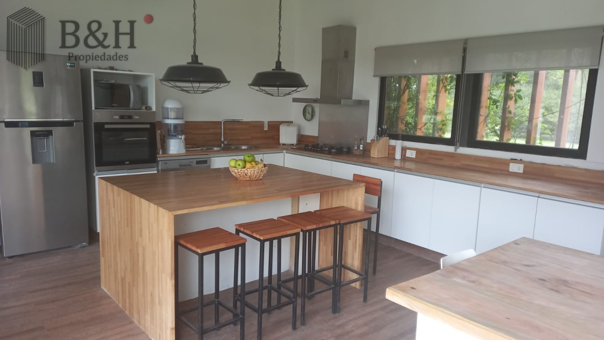 Casa ID.5410 - Alquiler y venta de casa de 4 dormitorios en Barrio Privado El Quijote