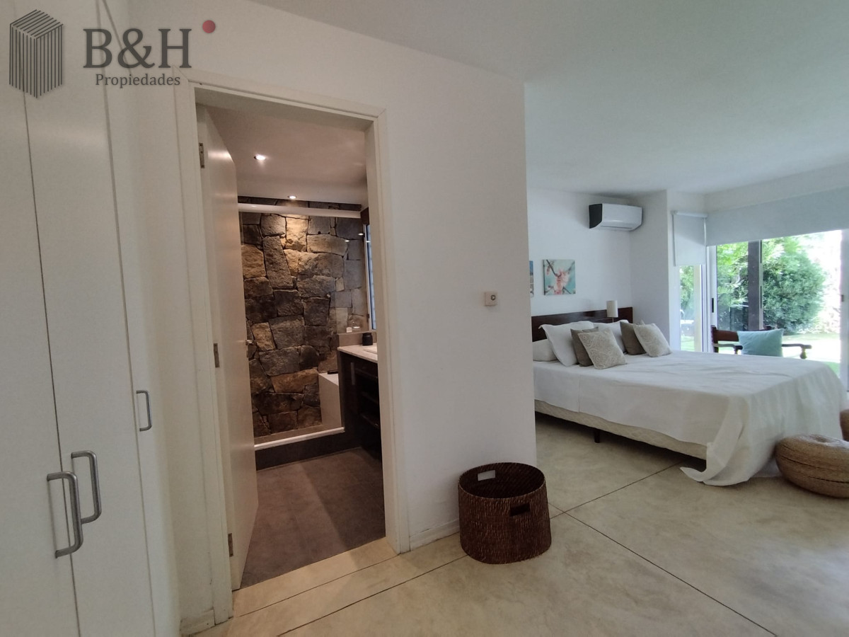 Casa ID.4104 - Casa en Venta, Manantiales, Maldonado.