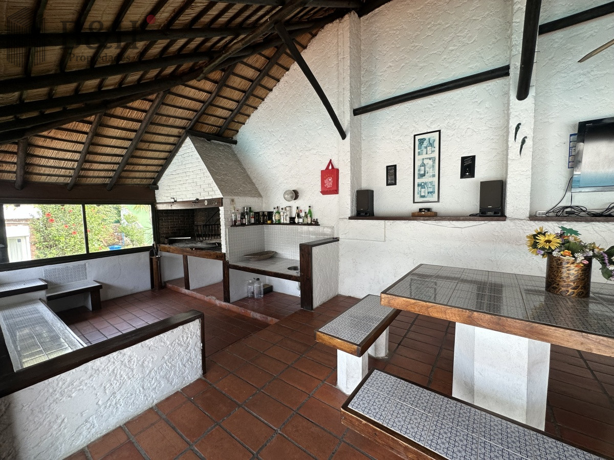 Casa ID.3655 - Casa de 7 dormitorios en venta en Punta del Este