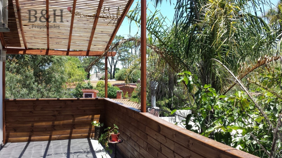 Casa ID.3971 -  Casa de 6 drm en venta. Con renta de USD 3000 en Punta del Este