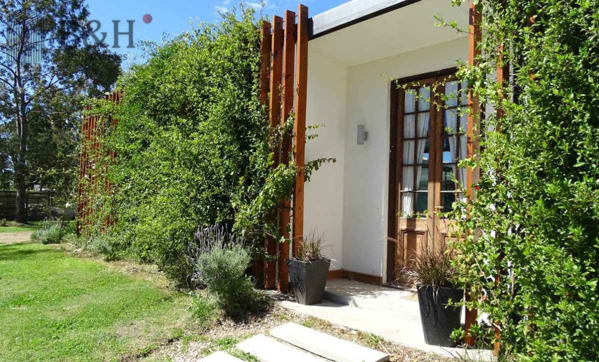 Casa ID.5410 - Alquiler y venta de casa de 4 dormitorios en Barrio Privado El Quijote