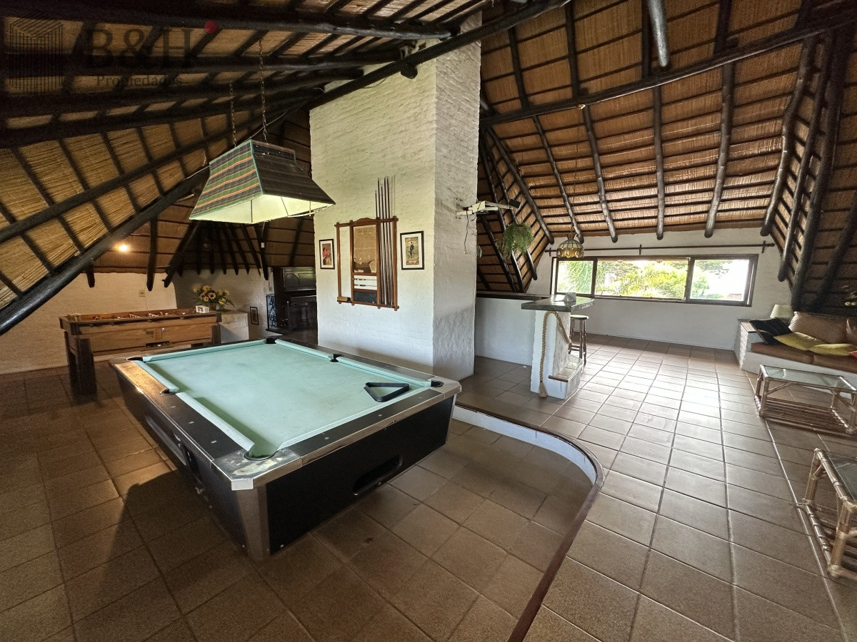Casa ID.3655 - Casa de 7 dormitorios en venta en Punta del Este