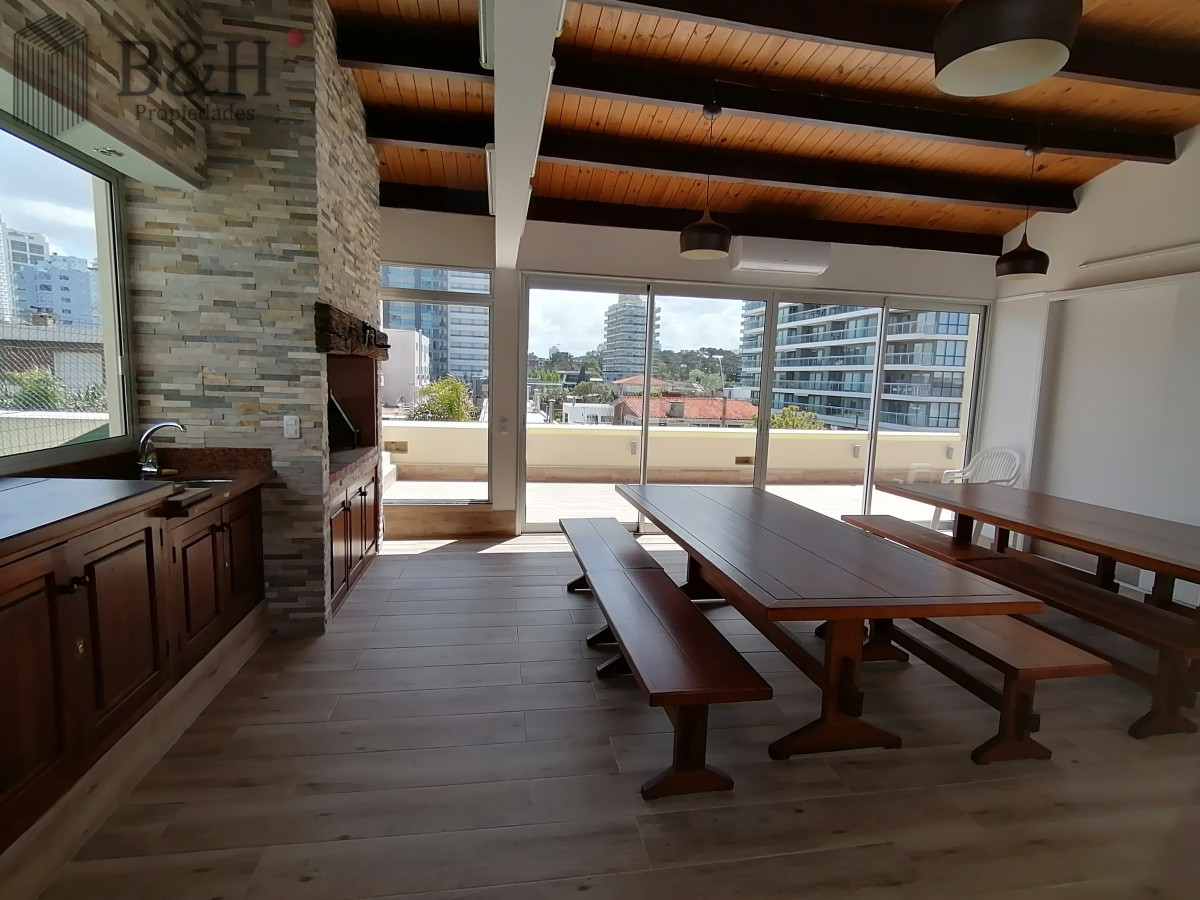 Apartamento ID.2940 - Apartamento de 3 dormitorios en venta en Punta del Este