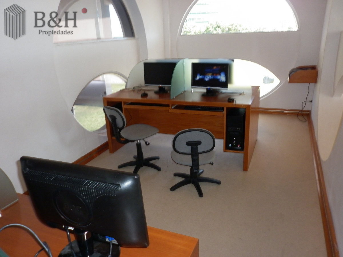 Apartamento ID.5815 -  Alquiler y venta de apartamento de dos dormitorios en Punta del Este