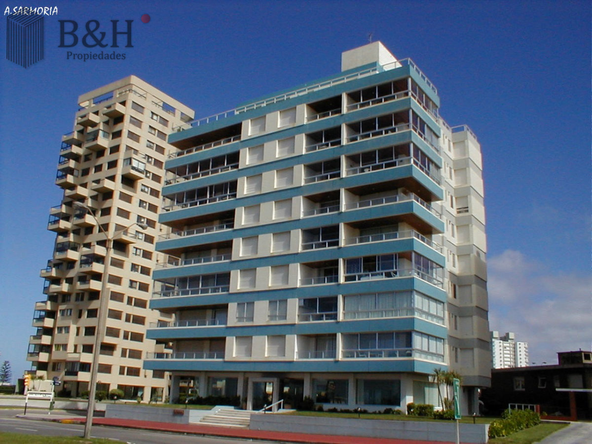 Apartamento ID.6369 -  Apartamento en venta, primera linea de la playa brava 