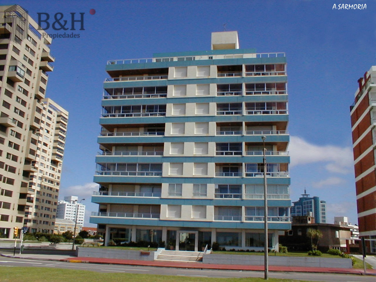 Apartamento ID.6369 -  Apartamento en venta, primera linea de la playa brava 
