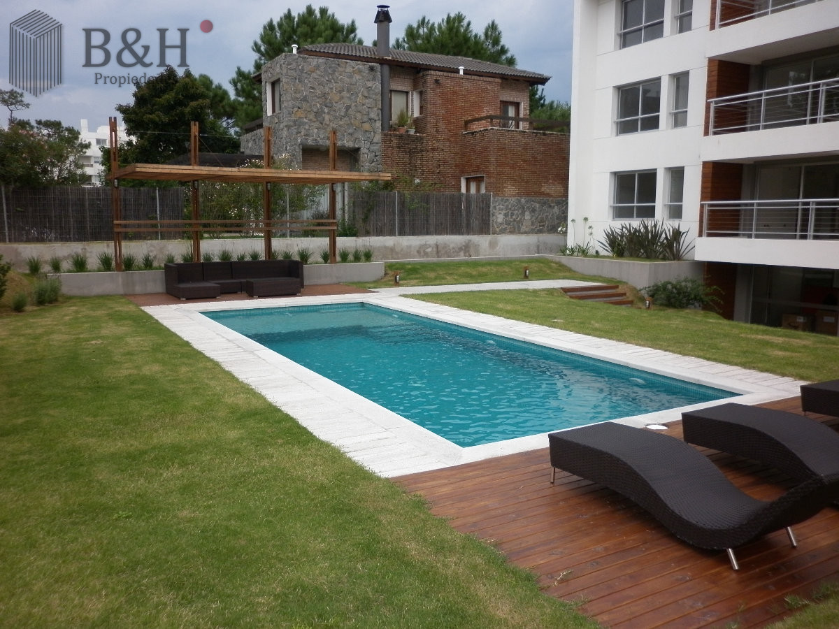 Apartamento ID.5817 - Venta de Pent house en de 2 dormitorios zona Playa abrava
