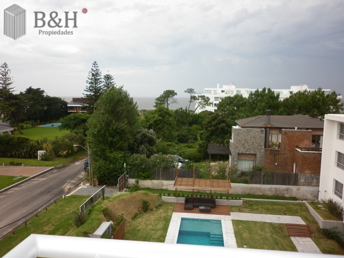 Apartamento ID.5817 - Venta de Pent house en de 2 dormitorios zona Playa abrava