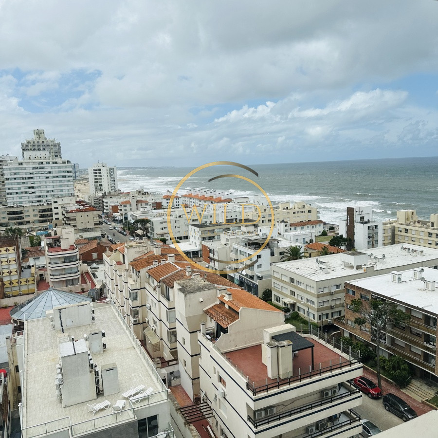 Apartamento ID.5579 - Alquiler y Venta  de apartamento de 3 dormitorios en Punta del Este