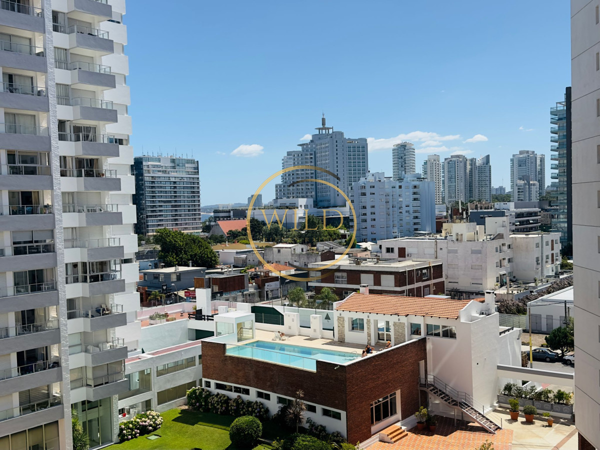 Apartamento ID.1987 - Apartamento de 2 dormitorios, reciclado, en venta, en Punta del Este