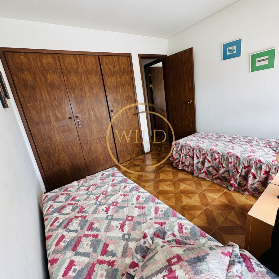 Apartamento ID.5579 - Alquiler y Venta  de apartamento de 3 dormitorios en Punta del Este