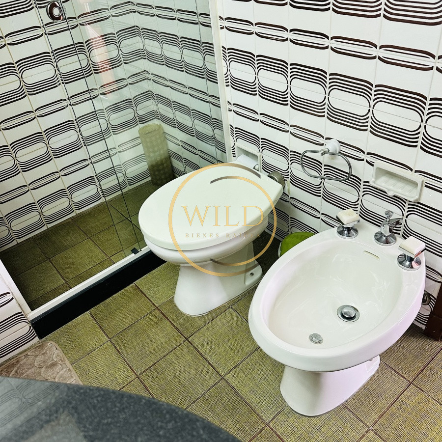 Apartamento ID.5579 - Alquiler y Venta  de apartamento de 3 dormitorios en Punta del Este