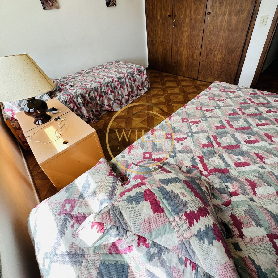 Apartamento ID.5579 - Alquiler y Venta  de apartamento de 3 dormitorios en Punta del Este