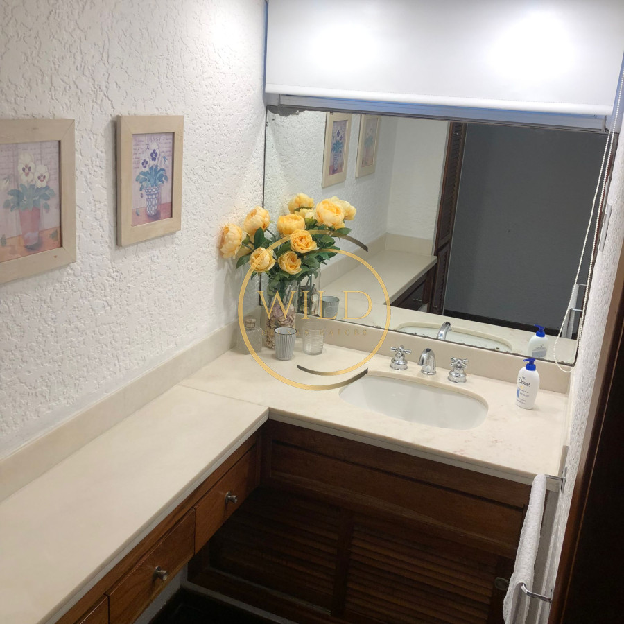 Apartamento ID.5578 - Apartamento de 3 dormitorios en venta en Punta del Este