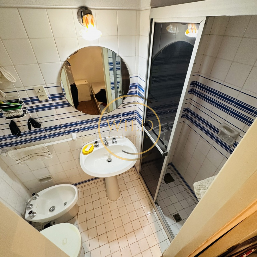 Apartamento ID.5579 - Alquiler y Venta  de apartamento de 3 dormitorios en Punta del Este