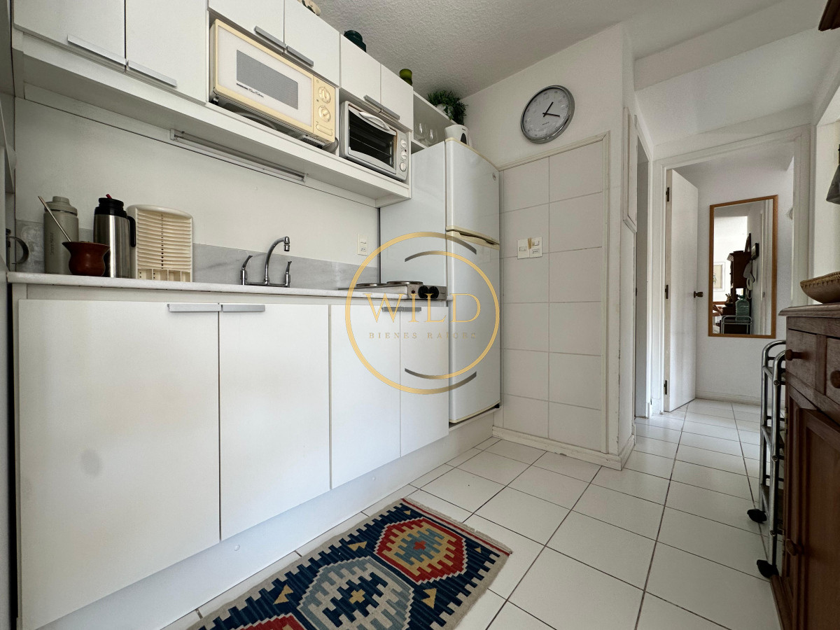 Apartamento ID.2224 - Apartamento de dos dormitorios en venta en Punta del Este.-