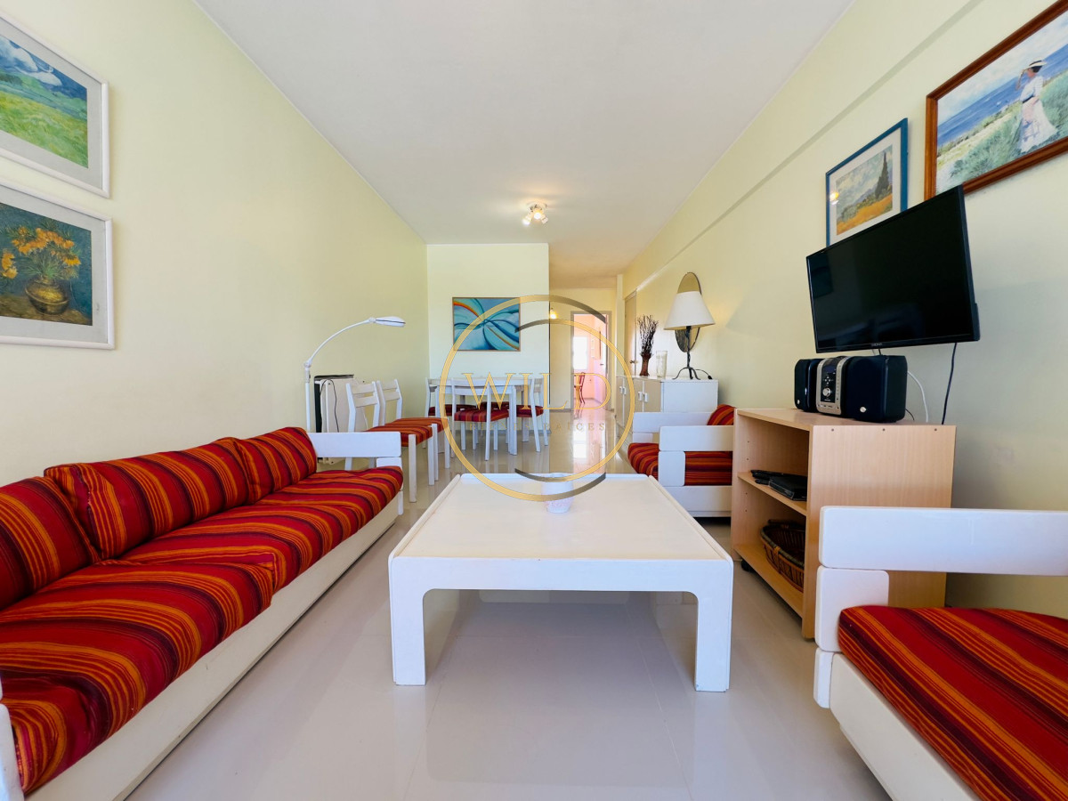 Apartamento ID.1987 - Apartamento de 2 dormitorios, reciclado, en venta, en Punta del Este