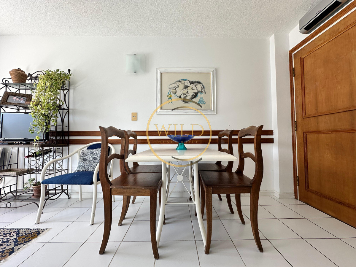 Apartamento ID.2224 - Apartamento de dos dormitorios en venta en Punta del Este.-