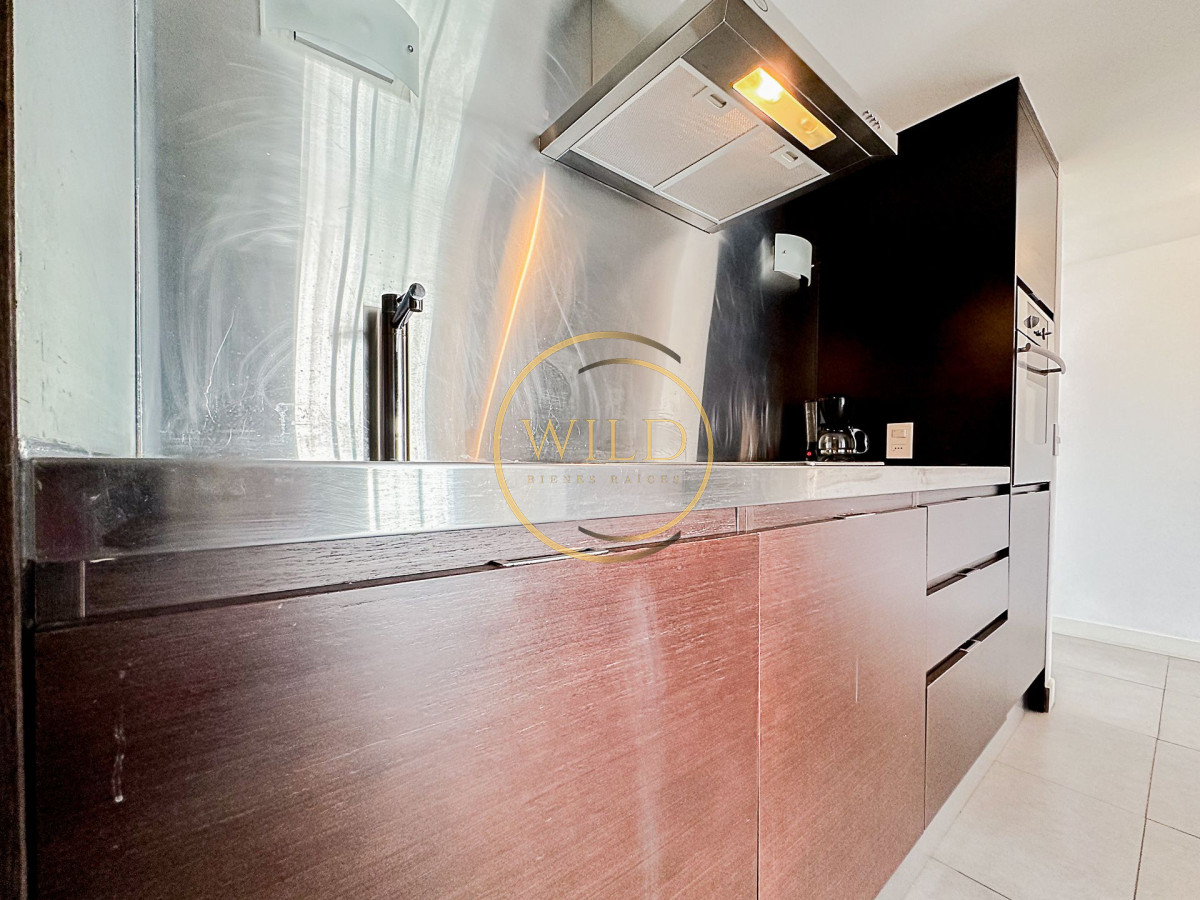 Apartamento ID.2228 - Alquiler temporal, apartamento de1dormitorio y medio en Torre YOO Punta.
