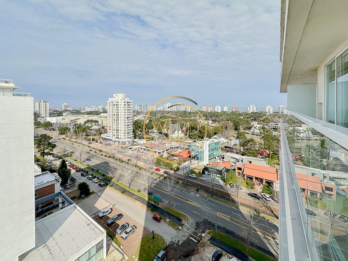 Apartamento ID.2228 - Alquiler temporal, apartamento de1dormitorio y medio en Torre YOO Punta.