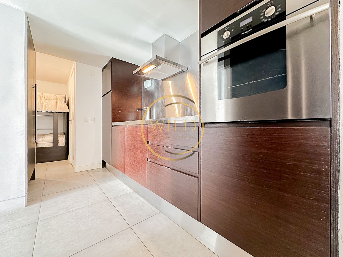 Apartamento ID.2228 - Alquiler temporal, apartamento de1dormitorio y medio en Torre YOO Punta.