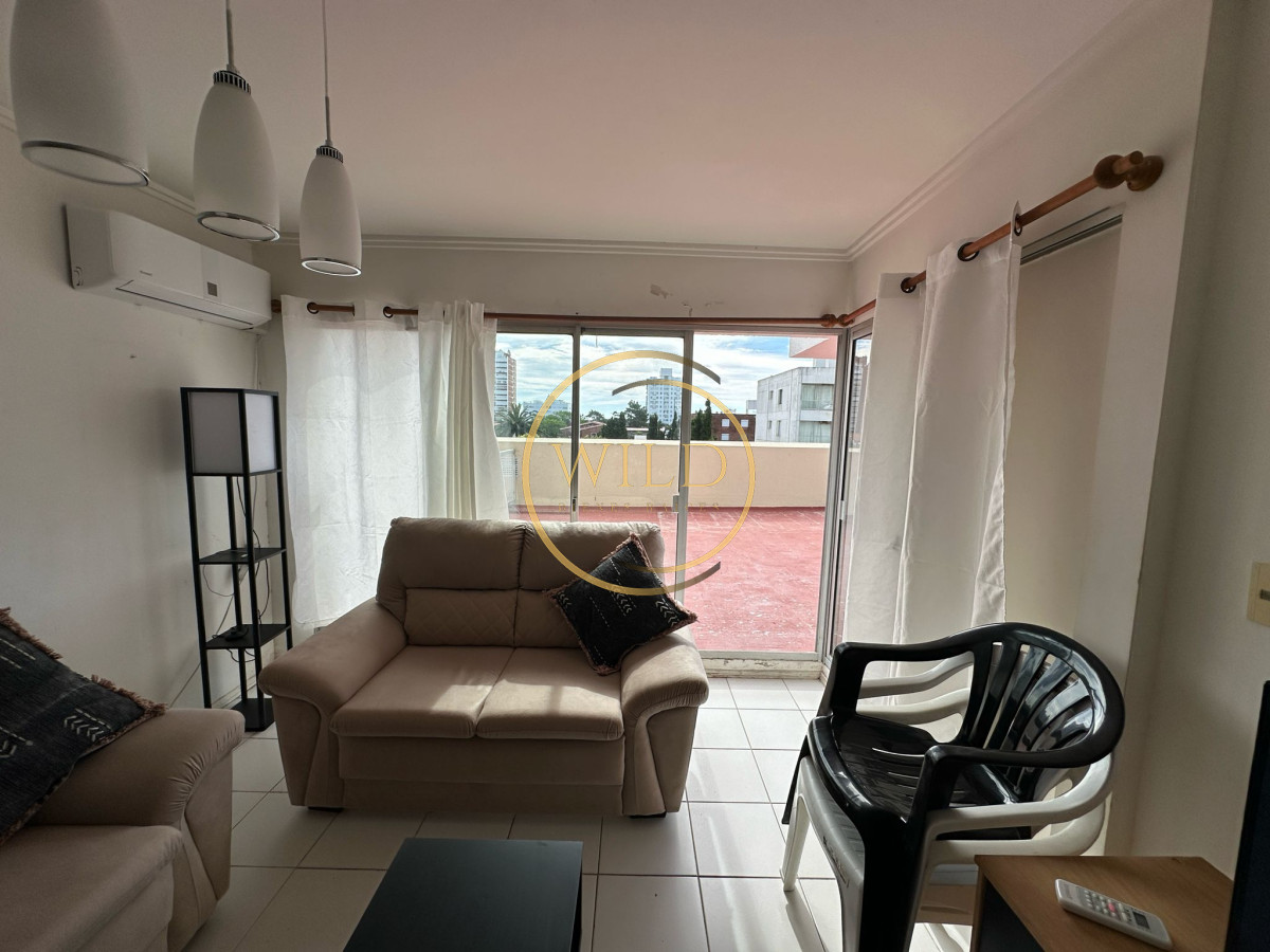 Apartamento ID.2371 - Apartamento en venta  y alquiler de 3 dormitorios en Punta del Este