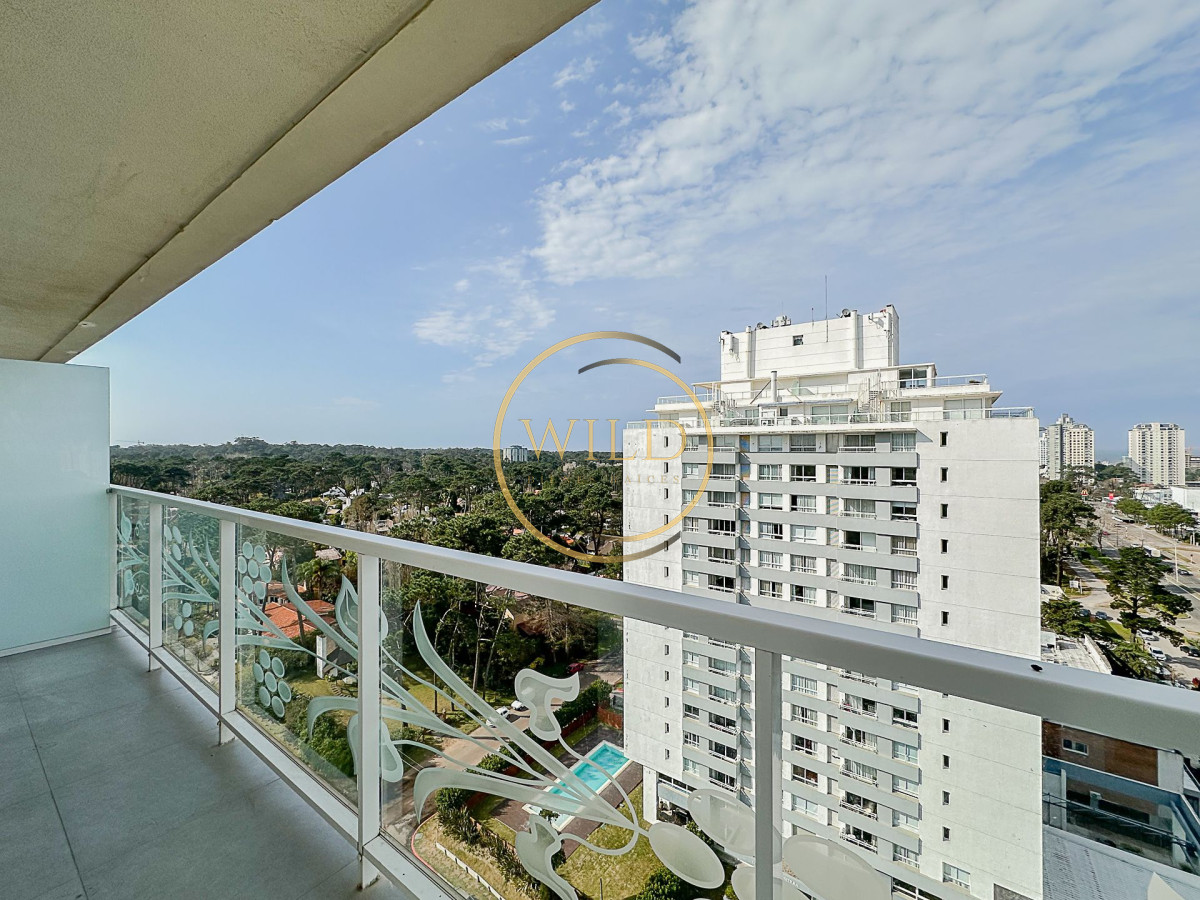 Apartamento ID.2228 - Alquiler temporal, apartamento de1dormitorio y medio en Torre YOO Punta.