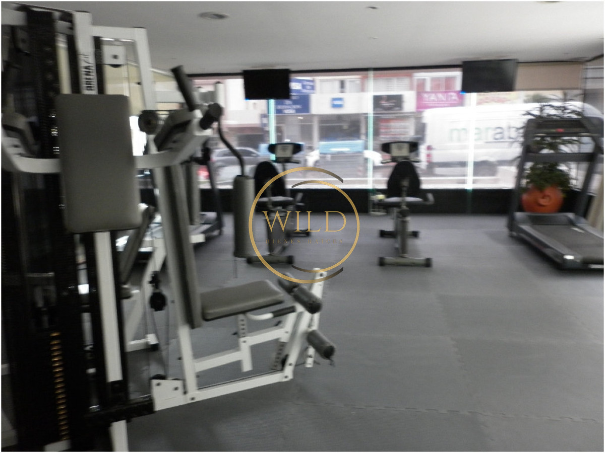 Apartamento ID.5579 - Alquiler y Venta  de apartamento de 3 dormitorios en Punta del Este