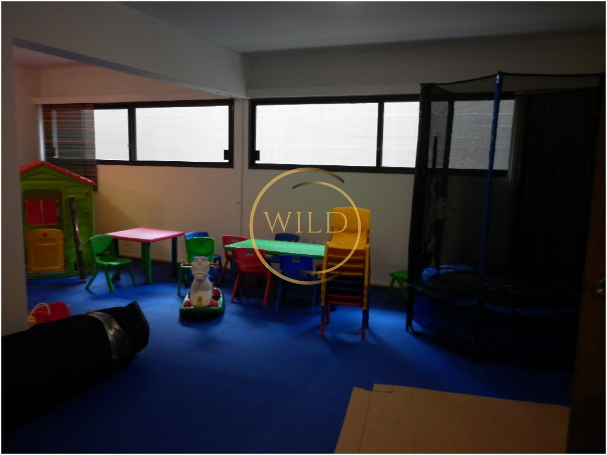 Apartamento ID.5579 - Alquiler y Venta  de apartamento de 3 dormitorios en Punta del Este