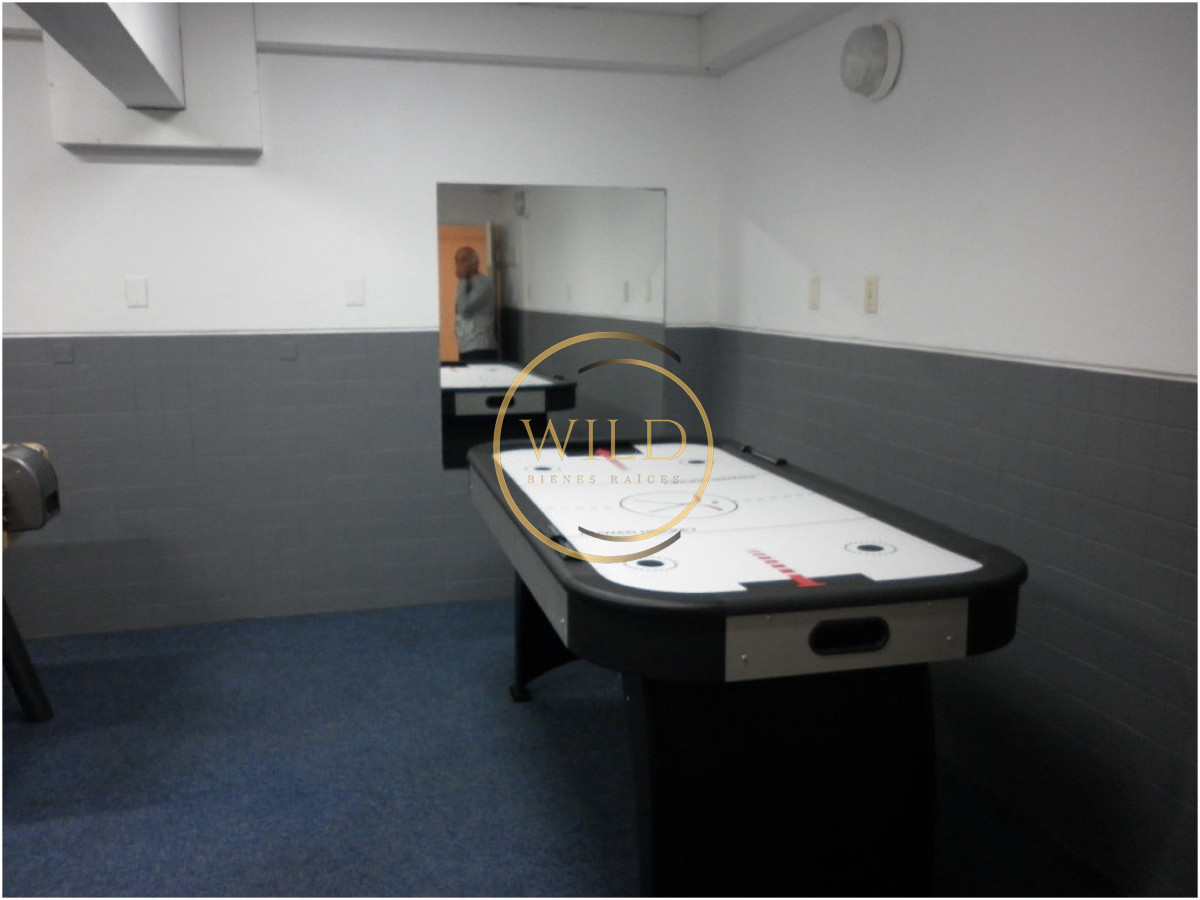 Apartamento ID.5579 - Alquiler y Venta  de apartamento de 3 dormitorios en Punta del Este