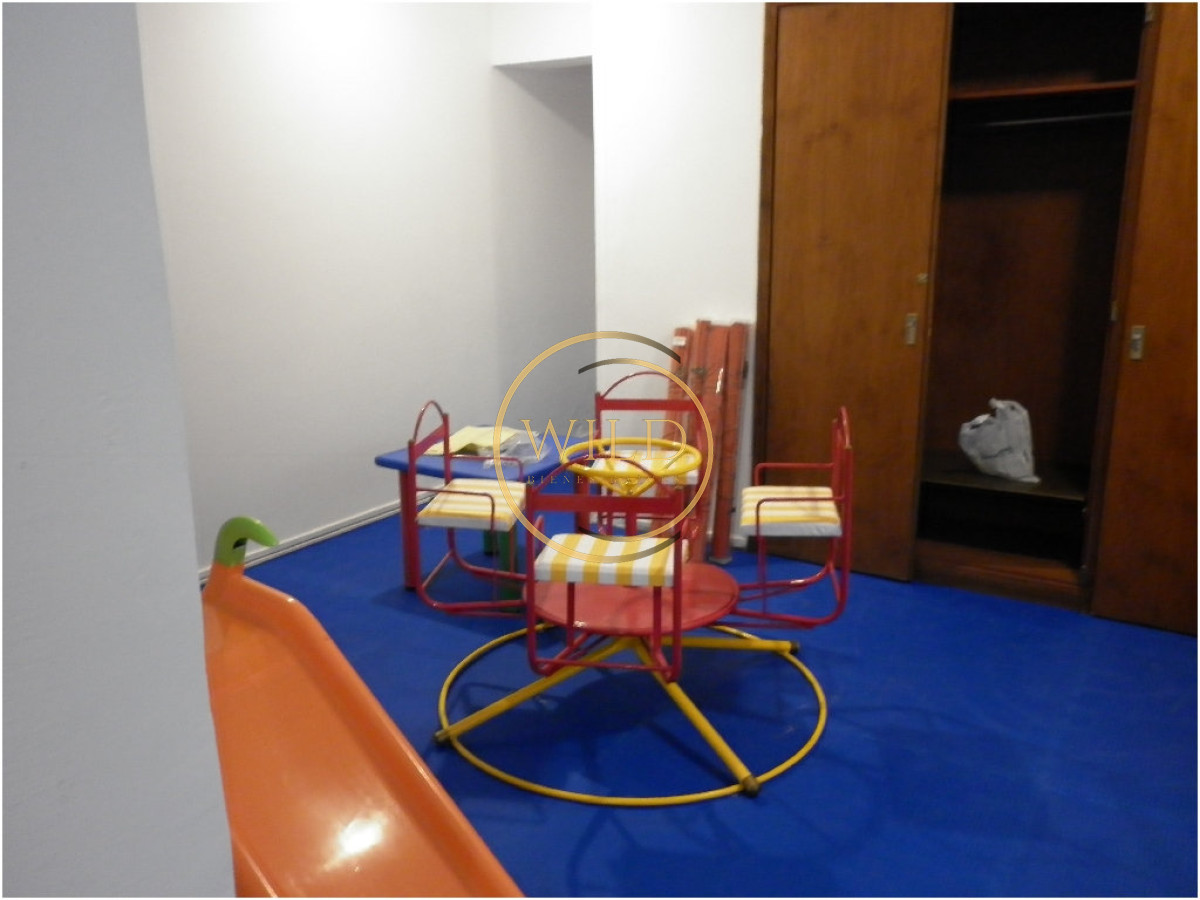 Apartamento ID.5579 - Alquiler y Venta  de apartamento de 3 dormitorios en Punta del Este