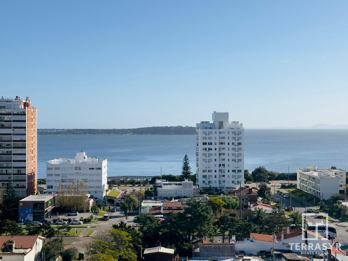 Apartamento ID.775 - Apto en venta de 2 dormitorios, 2 baños, Punta del este. 