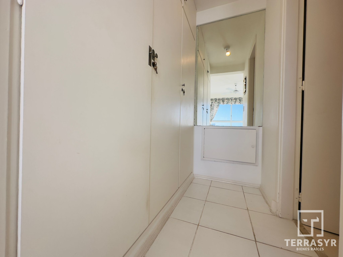Apartamento ID.775 - Apto en venta de 2 dormitorios, 2 baños, Punta del este. 