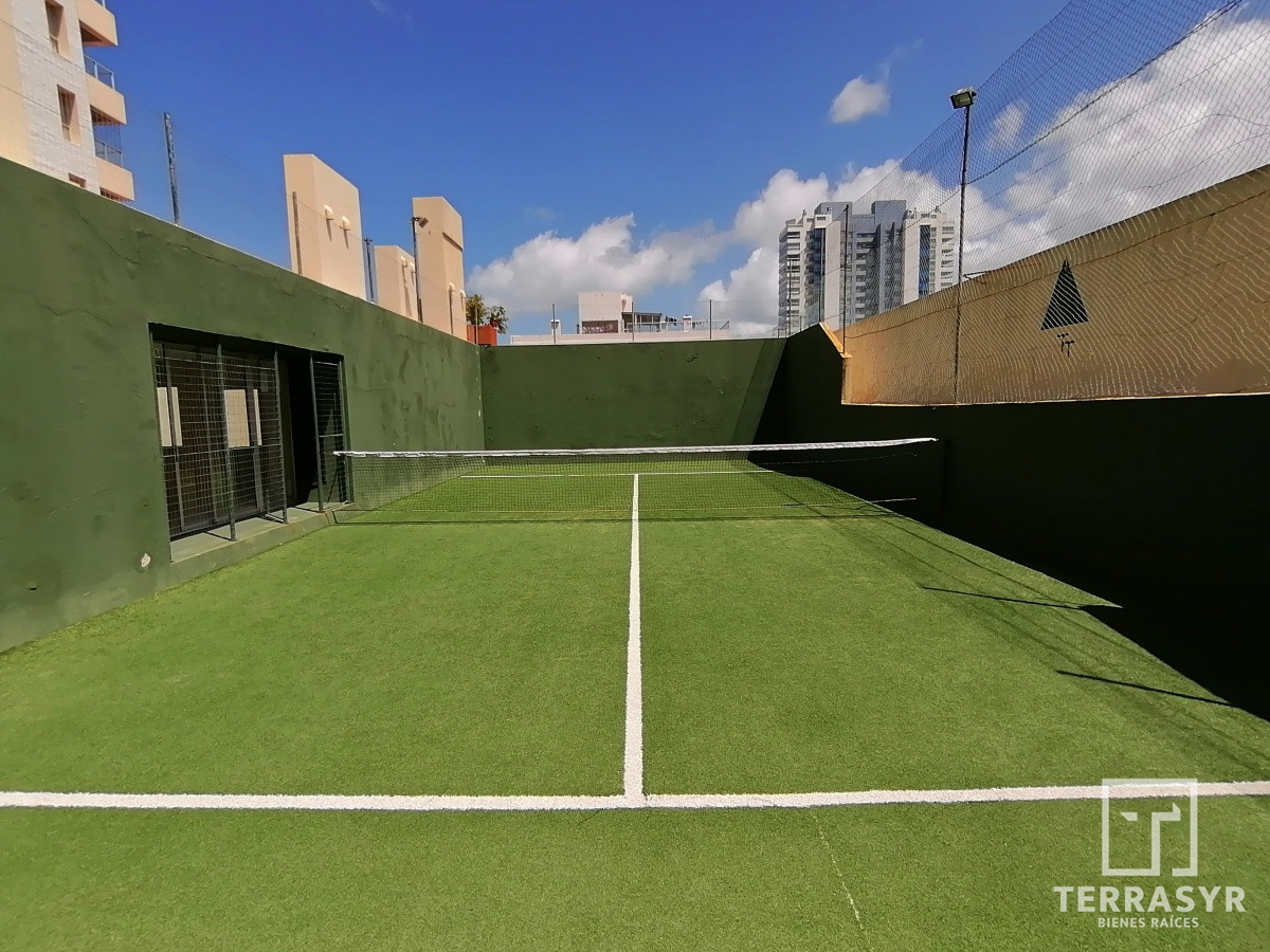 Apartamento ID.775 - Apto en venta de 2 dormitorios, 2 baños, Punta del este. 