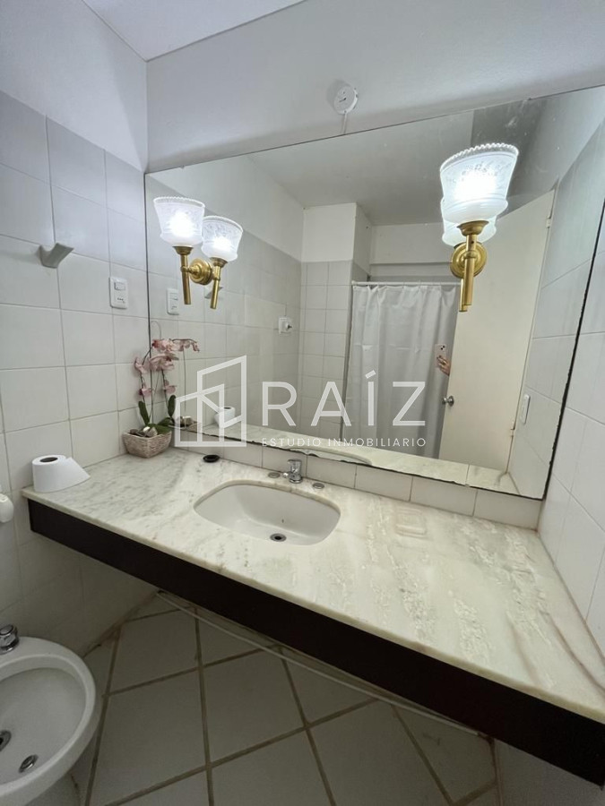 Apartamento ID.11685 - Alquiler y venta de apartamento de dos dormitorios en Punta del Este