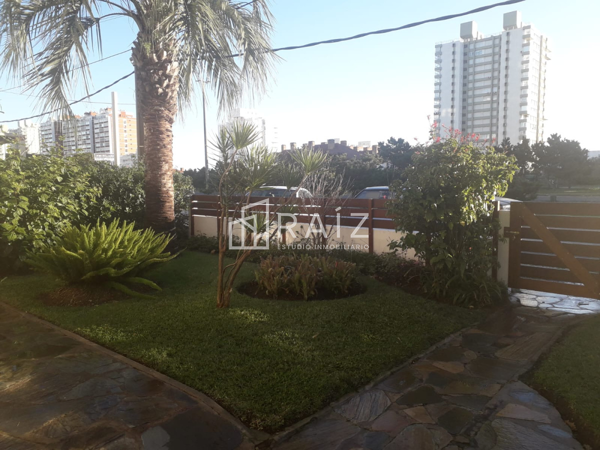Apartamento ID.10705 - APARTAMENTO EN VENTA 2 DORMITORIOS PLANTA BAJA PUNTA DEL ESTE