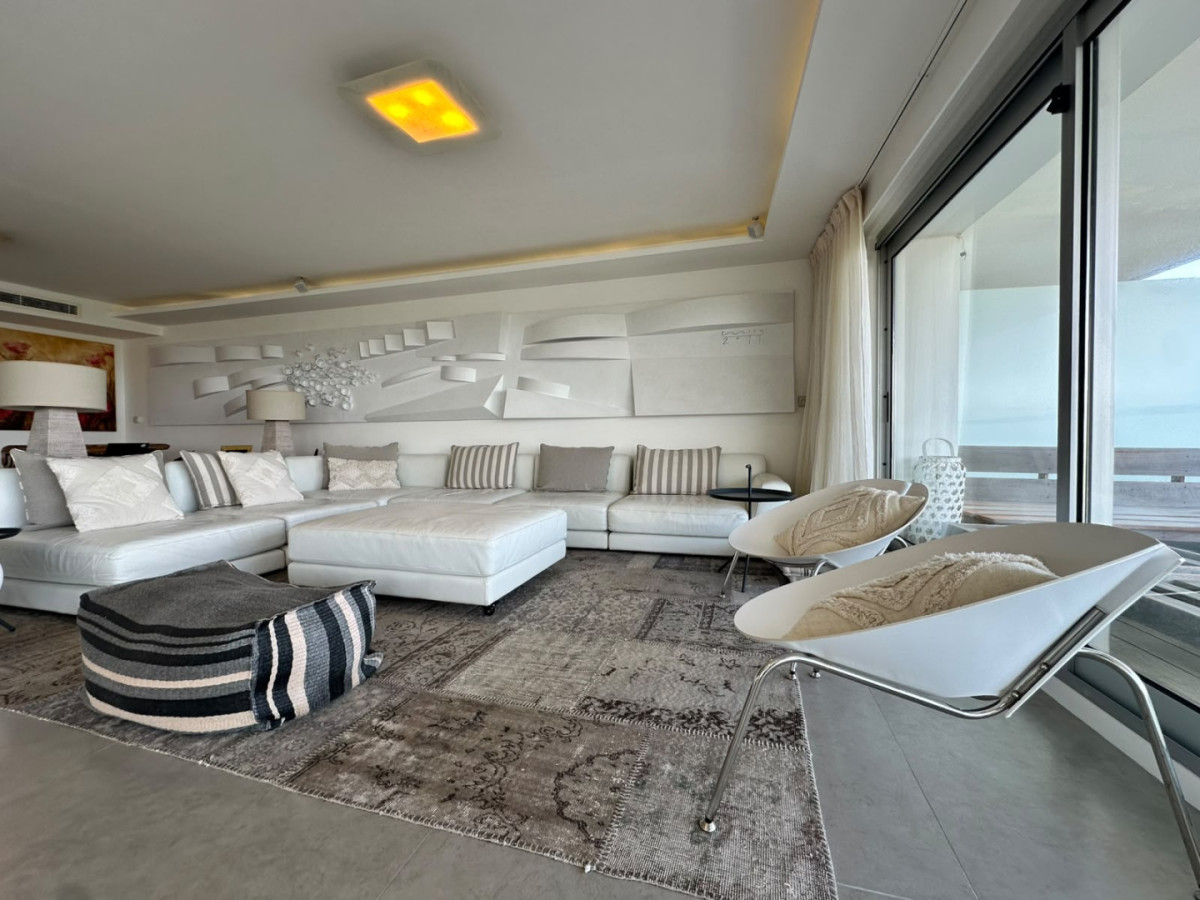 VENTA APARTAMENTO 4 DORMITORIOS BRAVA PUNTA DEL ESTE