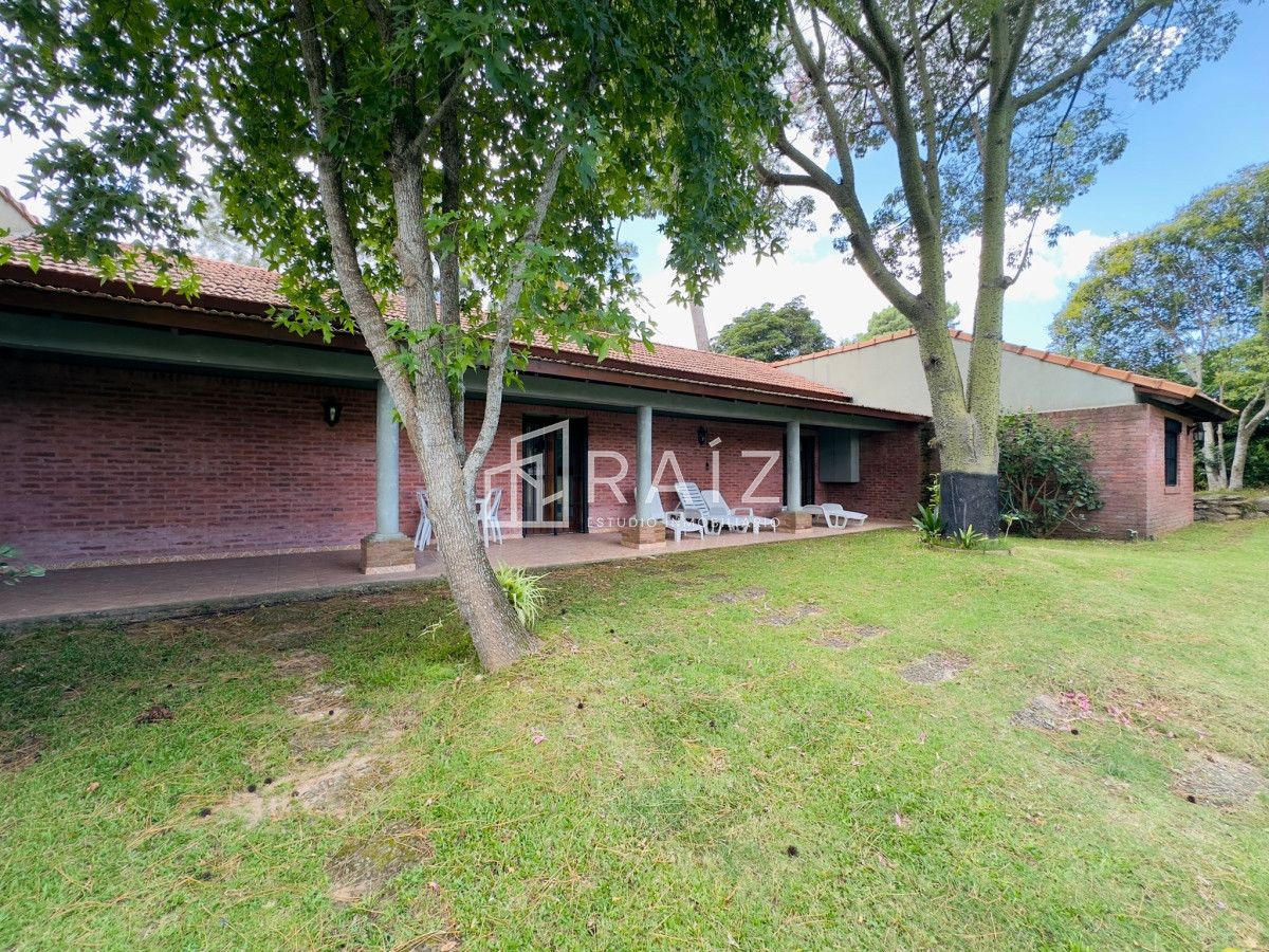 Casa ID.10517 - Casa en VENTA, 3 dormitorios, Punta del Este